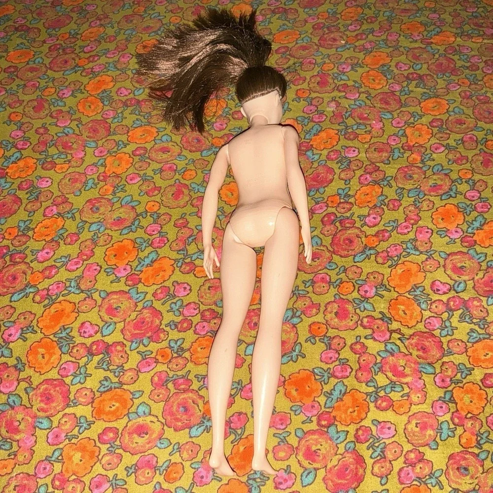 BARBIE FASHIONISTAS DOLL 187 2021 HBV19 Hearing Aids NUDE Brunette Nude READ